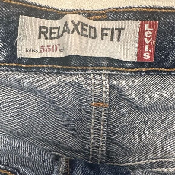 Levi's 550 High Rise Relaxed Fit Rolled Cuffed Hem Denim Shorts Blue Size 36 - Picture 3 of 5